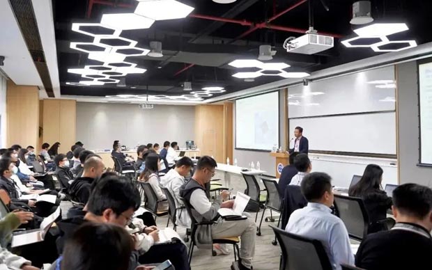 瑞薩電子與吉利汽車深化合作，共探汽車電子前沿技術